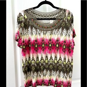 Alfred Dunner top with beads crocheted into neckline is size PL